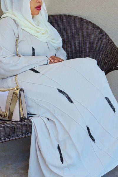 Nada Material Black & Cream Abaya Image