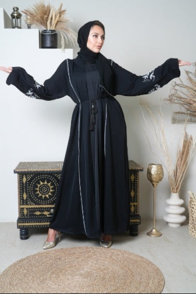 Layali Al-Sayyida Abaya  image 3 by Qalanjos Fashion 